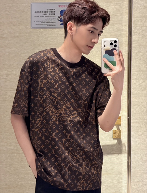 ルイヴィトン半袖Tシャツコピー モノグラム柄総柄半袖Tシャツ
