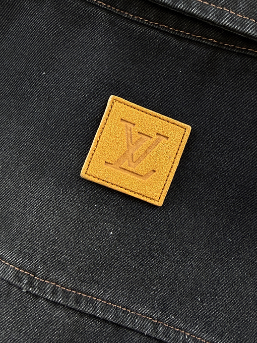 ルイヴィトン 刺繍入りデニムシャツ