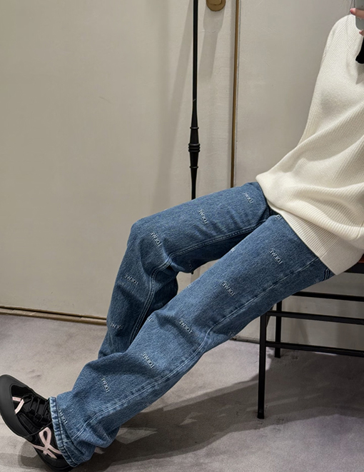 ロエベ 全幅刺繍デニムパンツ