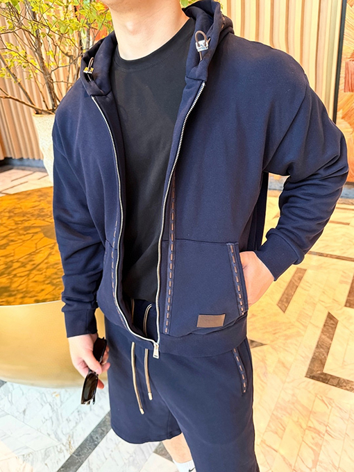 フェンディスウェットジャケットコピー コットン製レザーパッチロゴ入りスウェットジャケット