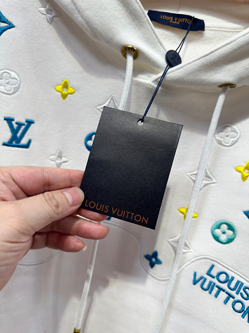 ルイヴィトンフード付きスウェットスーパーコピー カラフルなハーフボディ・総柄ロゴ刺繍 ウォッシュフーディー