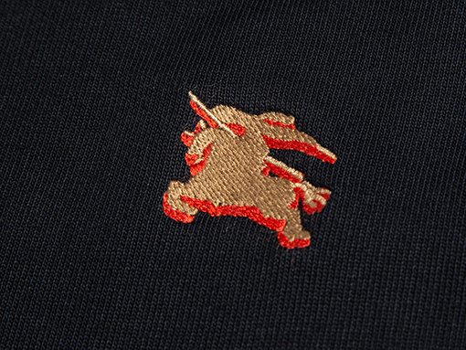 バーバリーコピー 戦馬モチーフ刺繍 ジップアップカーディガン
