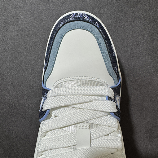 ルイヴィトンコピー LV Trainer クラシックな高級スポーツシューズシリーズ