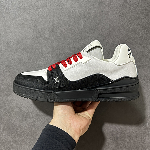 ルイヴィトン LV Trainer 新モデルクラシックな高級スポーツシューズシリーズ