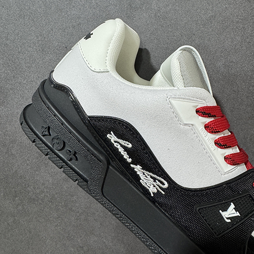 ルイヴィトン LV Trainer 新モデルクラシックな高級スポーツシューズシリーズ