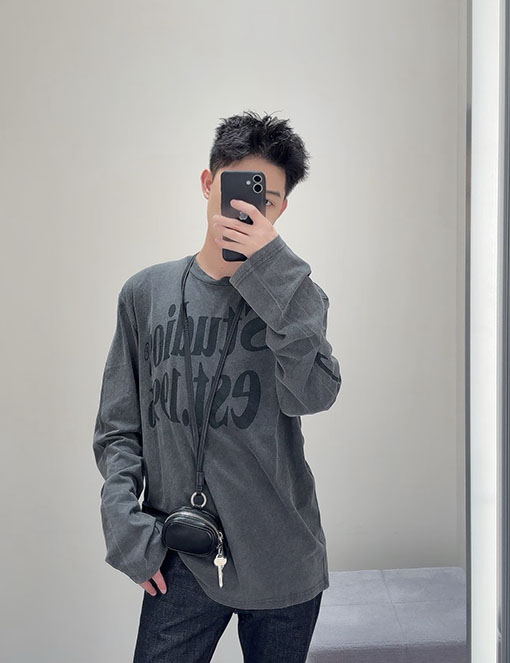 アクネストゥディオズ Acne Studios レタープリントのダメージ長袖シャツ