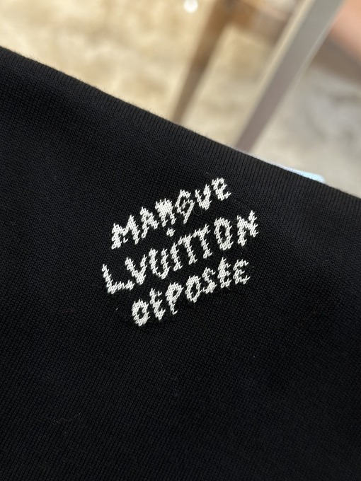 ルイヴィトン 刺繍ロゴ入りコットンクルーネックセーター