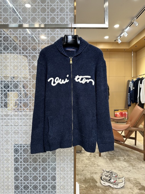 ルイヴィトン 刺繍入りレターカラーのジップアップカーディガンセーター
