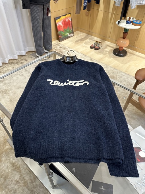 ルイヴィトンクルーネックのウールセータースーパーコピー 刺繍文字入りクルーネックウールセーター