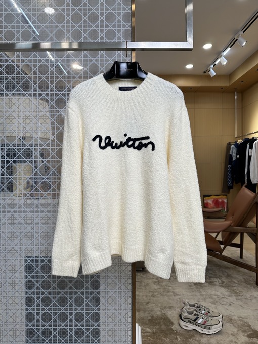 ルイヴィトンクルーネックのウールセータースーパーコピー 刺繍文字入りクルーネックウールセーター