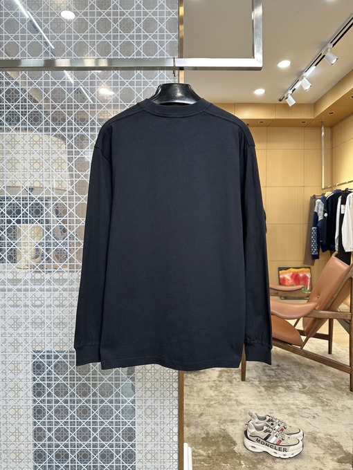 プラダ ロゴ入りクルーネック長袖シャツ