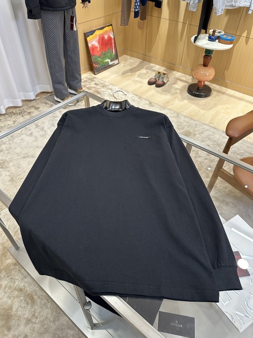 プラダ ロゴ入りクルーネック長袖シャツ