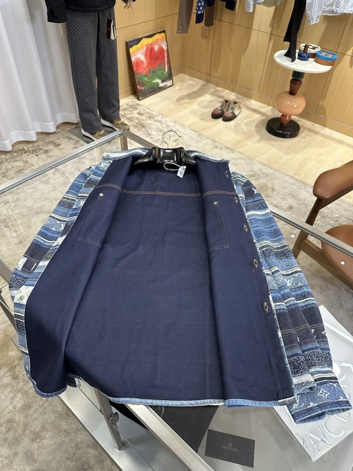 ルイヴィトンデニムシャツジャケットコピー ストライプ柄パッチワークデニムシャツジャケット