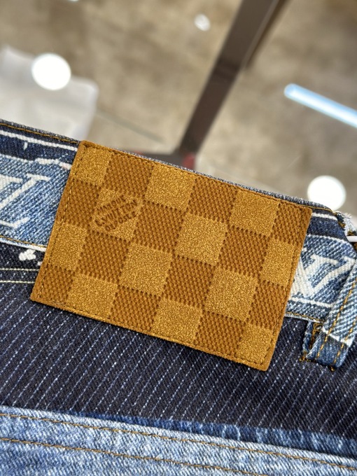 ルイヴィトン ストライプ柄のパッチワークデニムショートパンツ