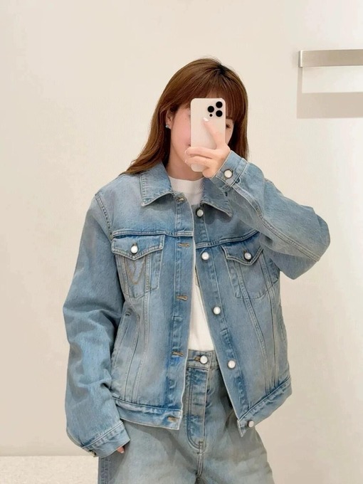 ルイヴィトンスーパーコピー 襟にステッチ刺繍クラシックなデニムジャケット