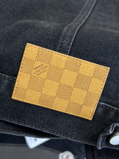 ルイヴィトンスーパーコピー 襟にステッチ刺繍クラシックなデニムジャケット