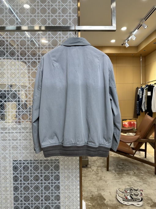 ミュウミュウ ロゴ入りラペルジッパーカラーブロックダメージのジャケット