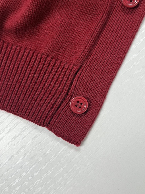 グッチコピー 小さめの刺繍入りVネックニットカーディガン