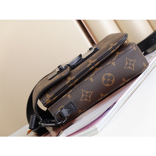 ルイヴィトンスーパーコピー ショルダー バックM81522 S-Lock Vertical Wearable