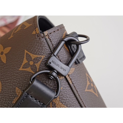 ルイヴィトンスーパーコピー ショルダー バックM81522 S-Lock Vertical Wearable