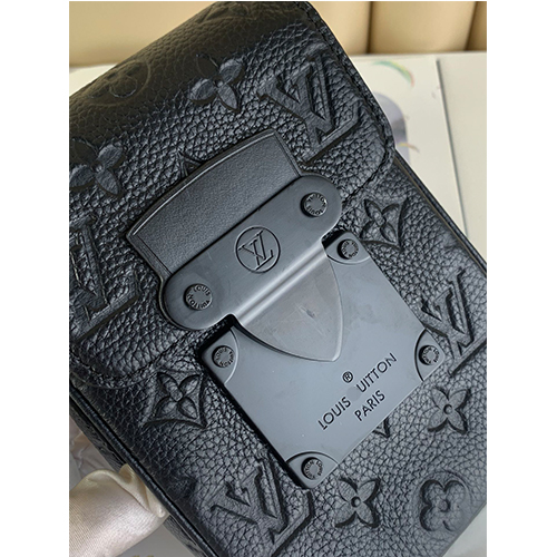 ルイヴィトンスーパーコピー メンズクロスボディバッグ、小さくて実用的なバッグ S-Lock Vertical Wearable