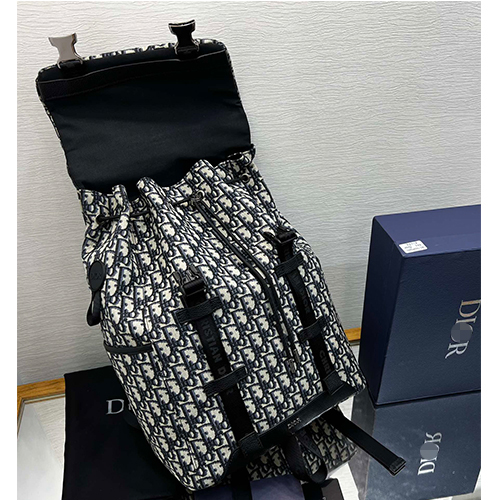 ディオールスーパーコピー 人気 リュックサック 高品質