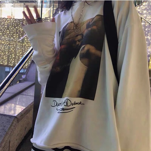 ヴィーローン スーパーコピーメンズレディース パーカー フード Tシャツ