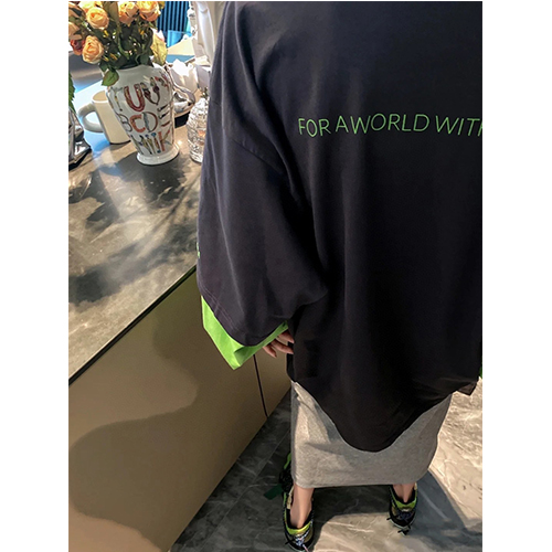 バレンシアガ  スーパーコピー メンズ レディース  長袖 Tシャツ  ロンT