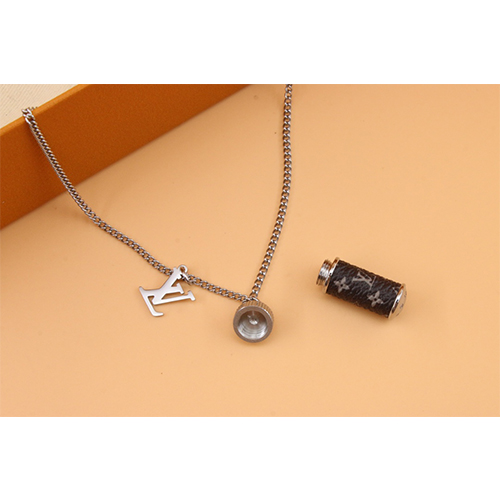 ルイヴィトン   偽物  ネックレス アクセサリー   高品質