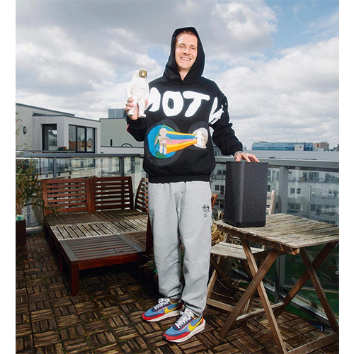 KANYE WEST コピー メンズレディース パーカー フード Tシャツ