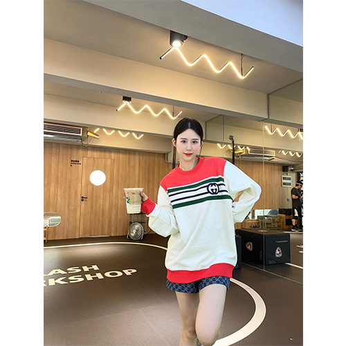 グッチ偽物 人気のスウェットTシャツ カップルアイテム 高品質