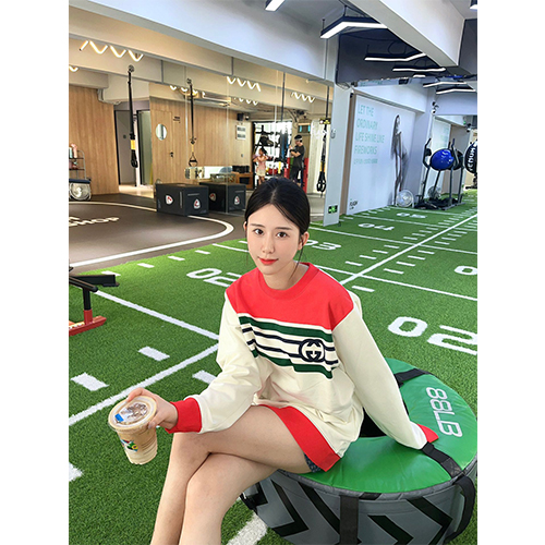 グッチ偽物 人気のスウェットTシャツ カップルアイテム 高品質
