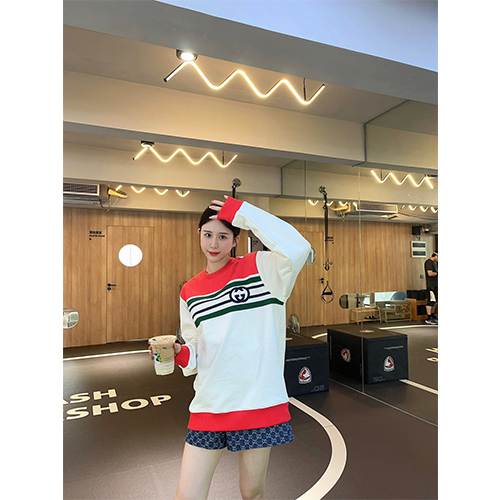 グッチ偽物 人気のスウェットTシャツ カップルアイテム 高品質