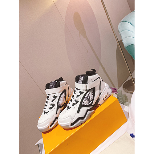 ルイヴィトンスーパーコピー メンズシューズ スニーカー 高品質ARCHLIGHT