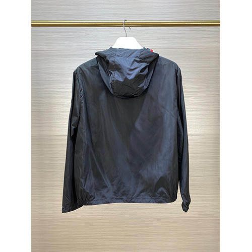 モンクレール スーパーコピー  メンズファッションジップアップジャケット 高品質   09.06新品