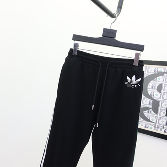 グッチコピー × アディダス コラボ セットアップ ジャケットアウタースウェット パンツ