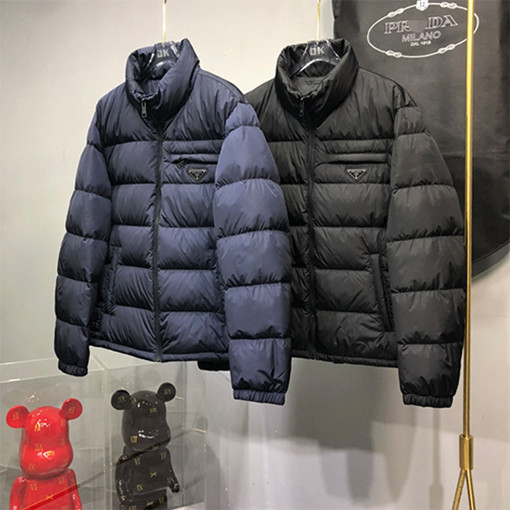 プラダスーパーコピー秋冬 ダウンジャケット