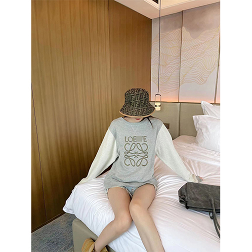 ロエベスーパーコピースウェット長袖 Tシャツ 高品質