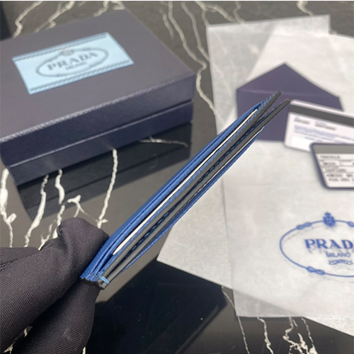 プラダ コピーカードケース  Saffiano   高品質