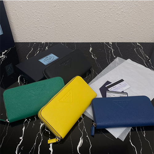 プラダ  長財布偽物  Saffiano ファスナ付き   高品質