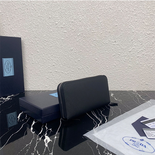 プラダ  長財布偽物  Saffiano ファスナ付き   高品質