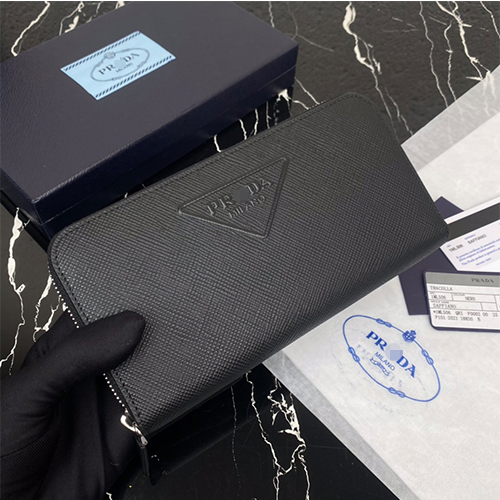 プラダ  長財布偽物  Saffiano ファスナ付き   高品質