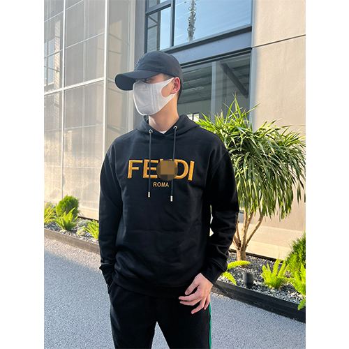 フェンディ フード Tシャツ パーカー偽物