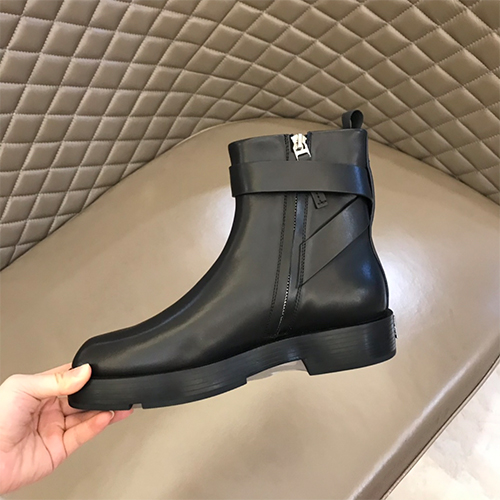 ジバンシイ スーパーコピー ブーツ メンズ シューズ高品質