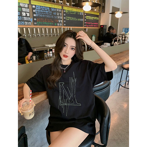 ルイヴィトン偽物メンズ レディース 半袖Tシャツ