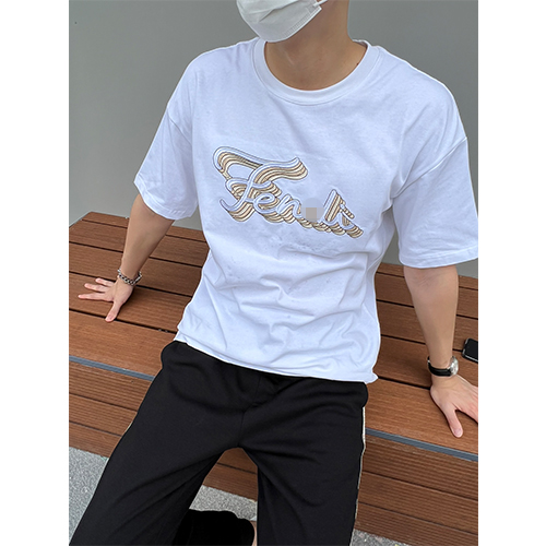 フェンディ偽物メンズ レディース 半袖Tシャツ