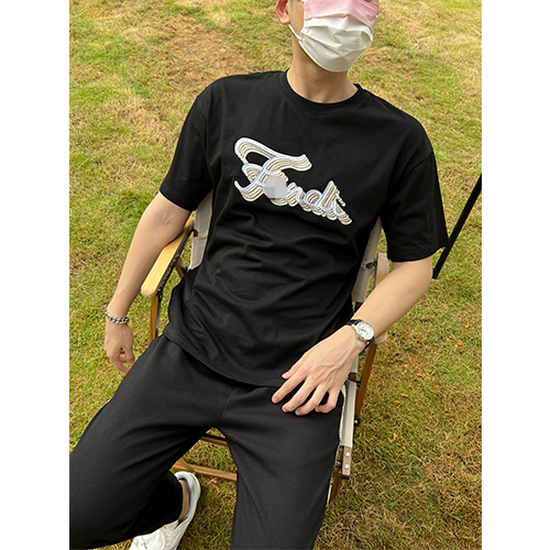 フェンディ偽物メンズ レディース 半袖Tシャツ