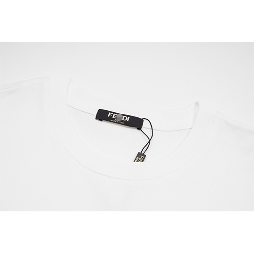 フェンディ偽物メンズ レディース 半袖Tシャツ