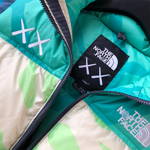 ノースフェイス × KAWS コラボ ダウンジャケット 高品質