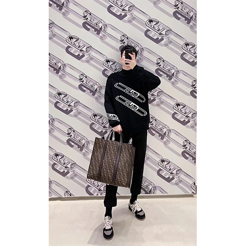 フェンディ 流行り ニットセーター 高品質